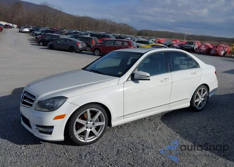 2014 Mercedes-Benz C-Class C 250 Sport из США, поврежденный, VIN WDDGF4HB5EG253846